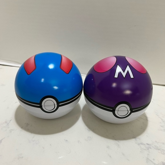 Pokemon Other - Poké Ball puzzle Set - Blue and Purple